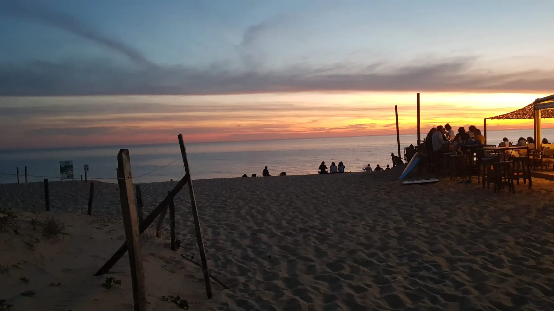 Coucher de soleil sur une plage des Landes à Seignosse