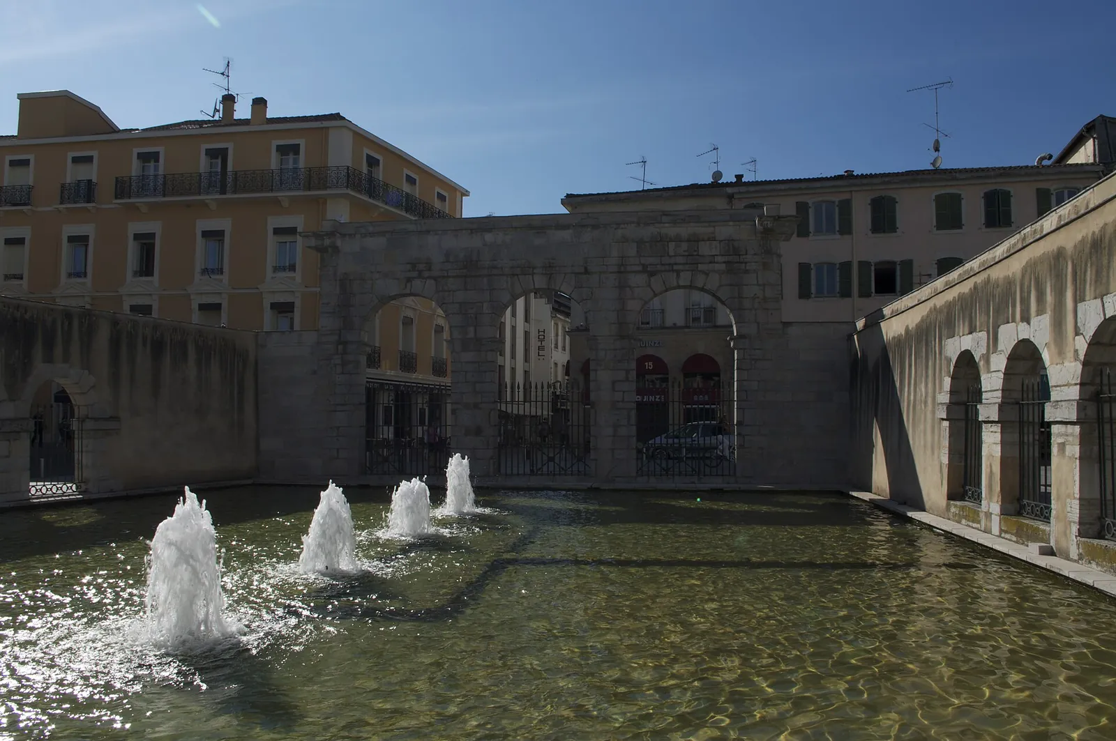 La Fontaine chaude de Dax, au cœur de la station thermale